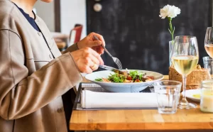 comer-ReflGzZsHDirwhpMGvmoX9L-1240x768@abc