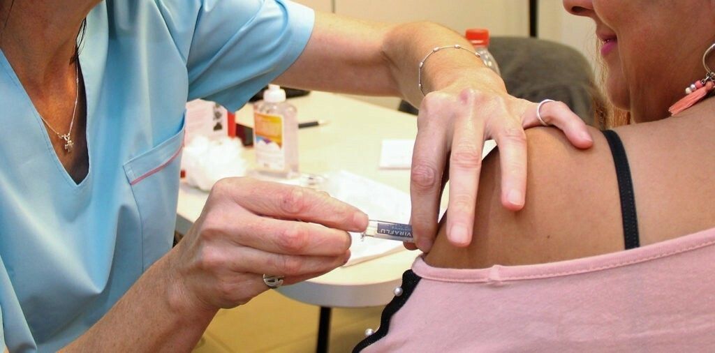 Vacunación para la prevención de riesgos cardiovasculares