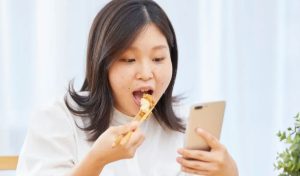 Social-media-eating obesidad china