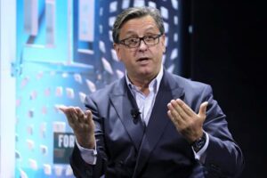 paul hudson sanofi