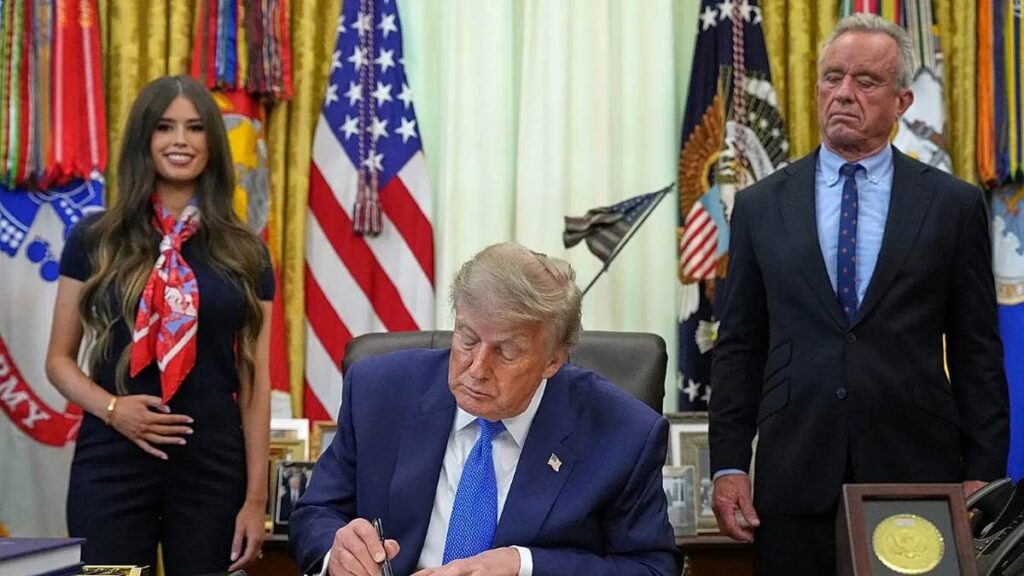 trump reduce vacunas infantiles