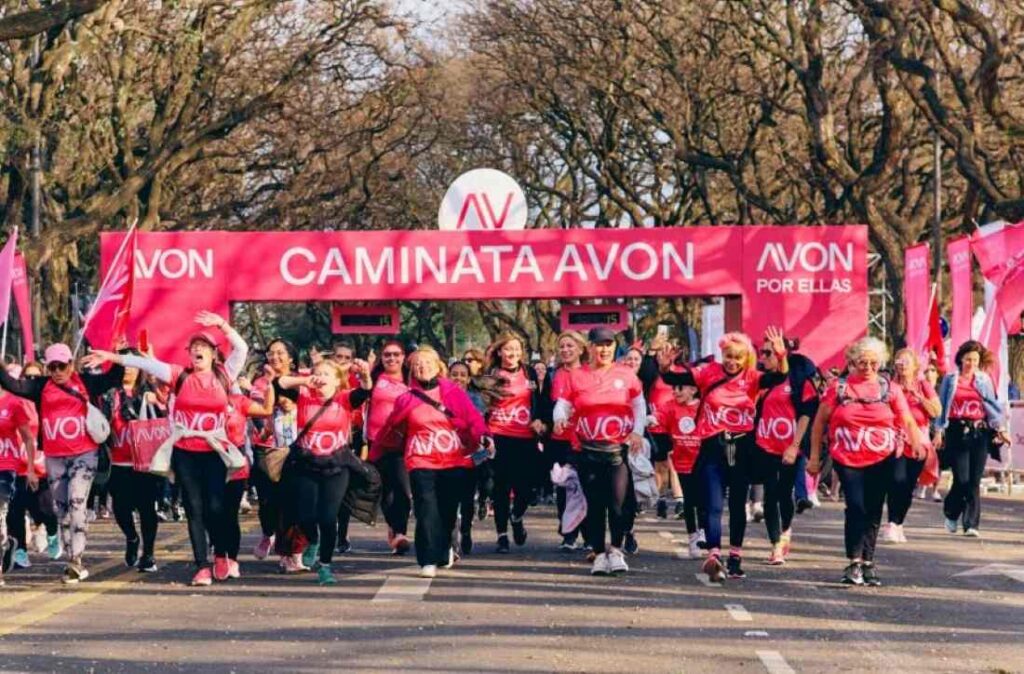 caminata avon 20 años largada